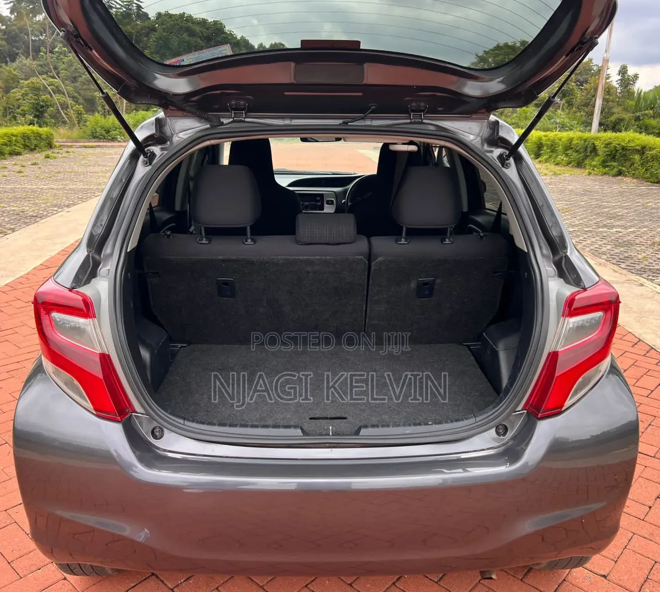 Toyota Vitz 2016 Gray