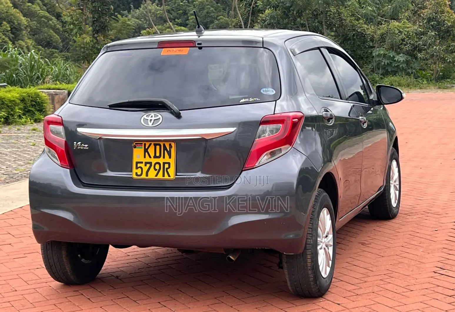 Toyota Vitz 2016 Gray