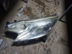 Nissan Note E12 Headlights Non