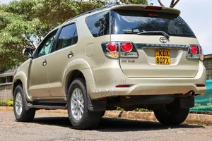 Toyota Fortuner 2014 Beige