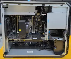 Desktop Computer HP Z4 G4 32GB Intel Xeon SSD 512GB