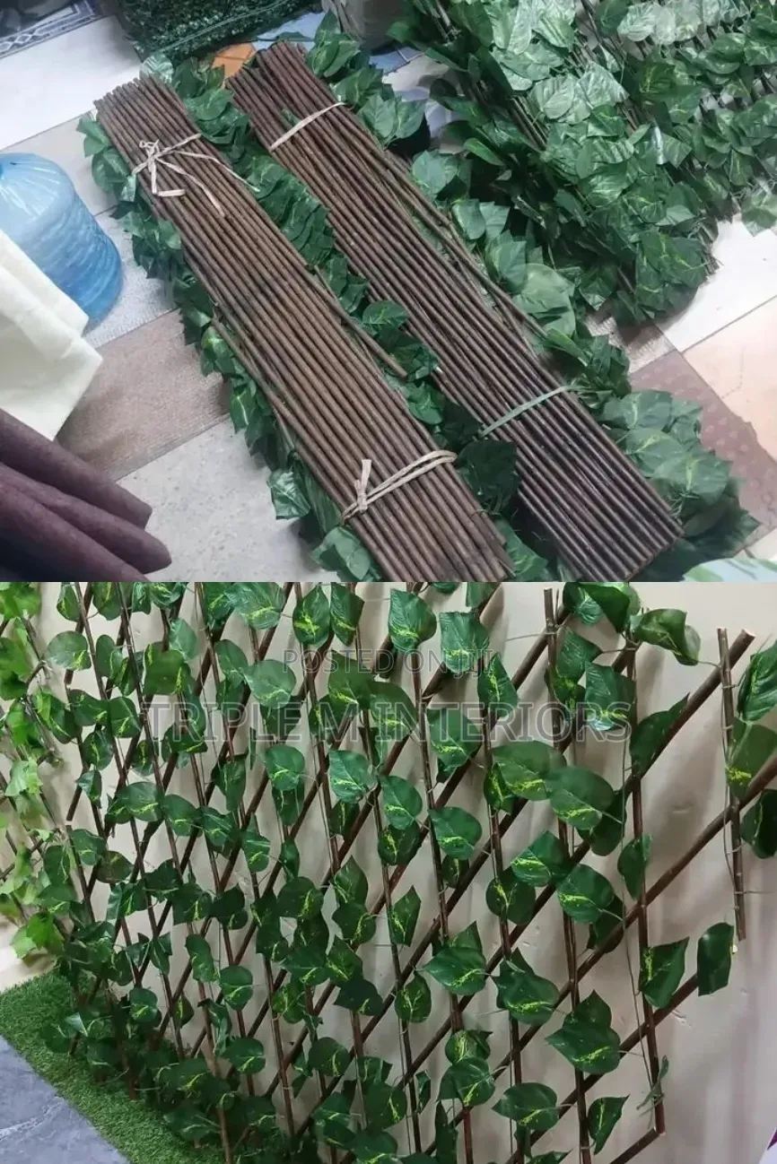 Stretch-to-Fit Faux Ivy Privacy Fence