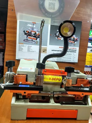 Universal Key Cutting Machine