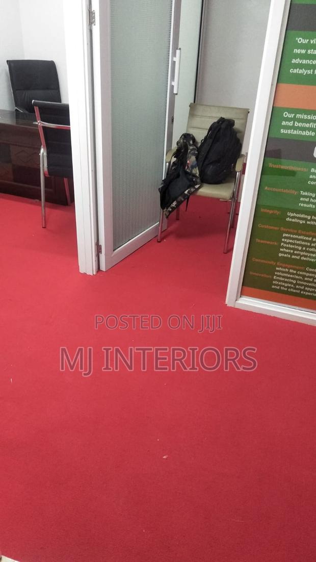 Executive Red Wall to Wall for Office Interior Decoration