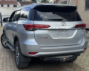 Toyota Fortuner 2.8 D AWD 2017 Silver