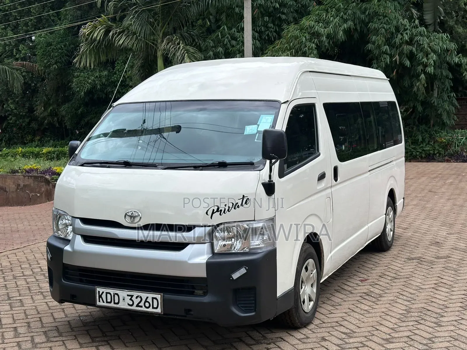 Toyota HiAce 2015 White