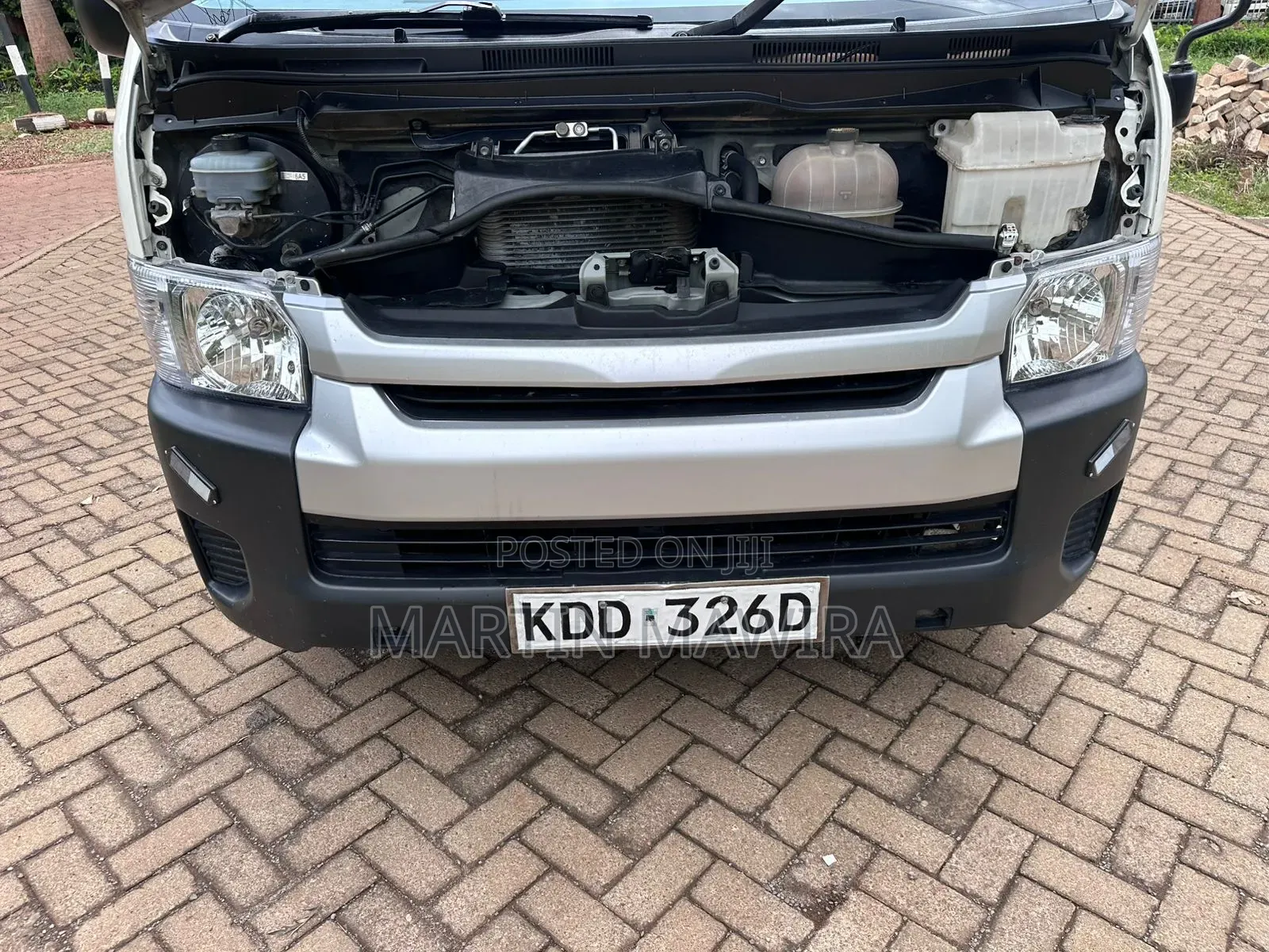 Toyota HiAce 2015 White