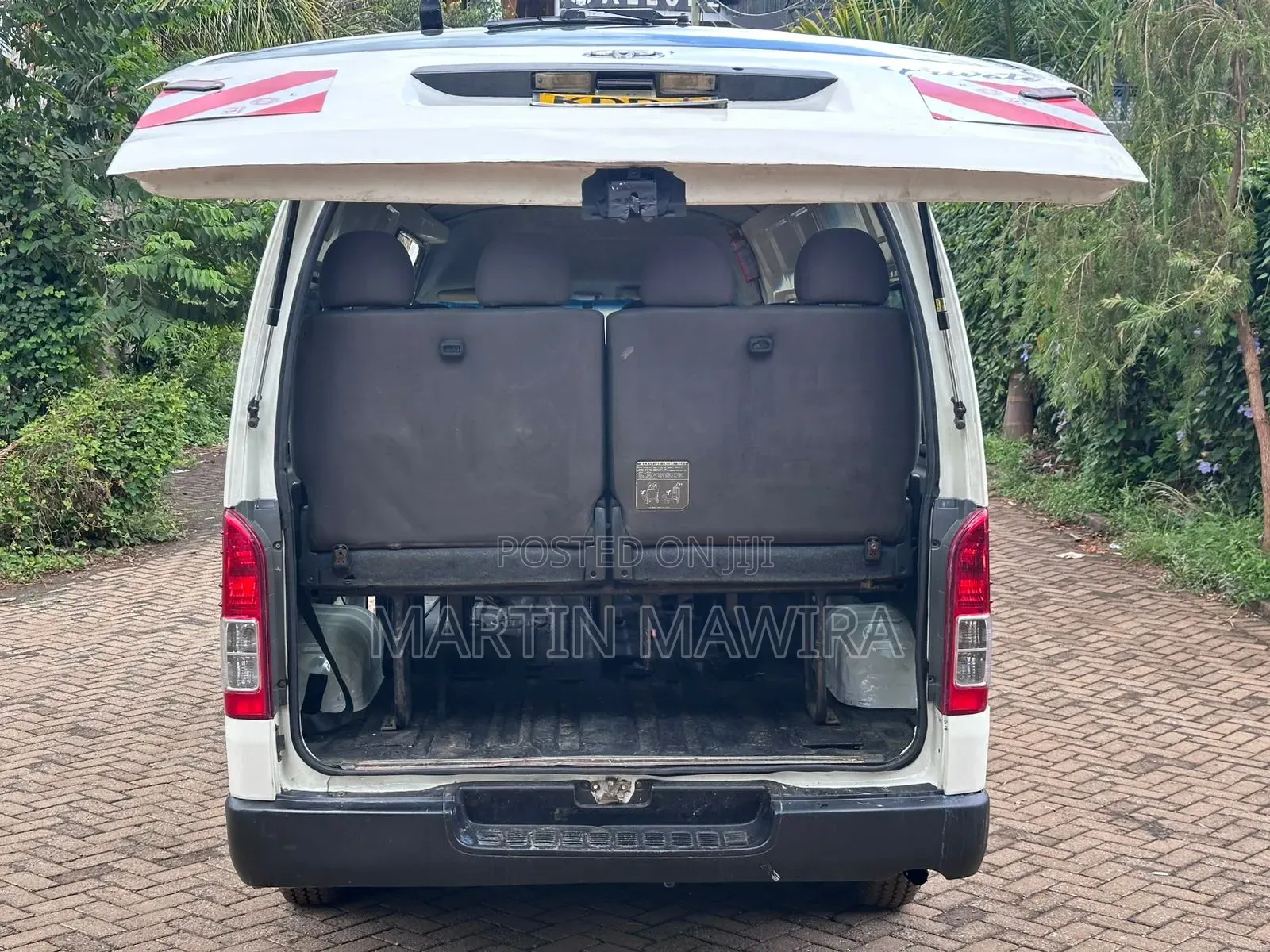 Toyota HiAce 2015 White