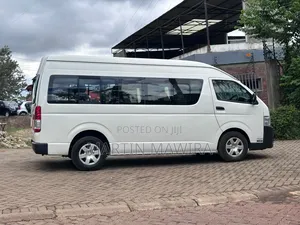 Toyota HiAce 2015 White