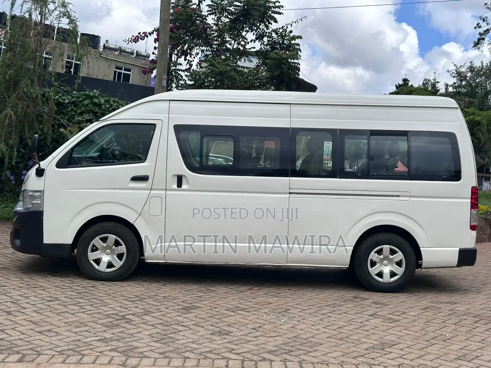 Toyota HiAce 2015 White