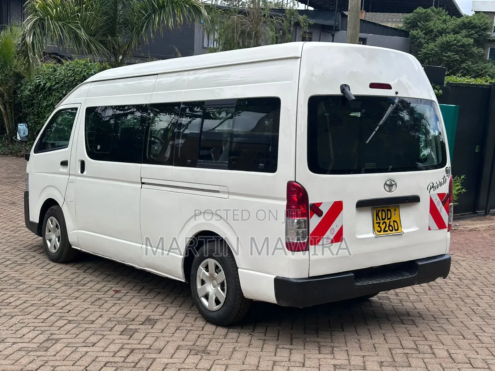 Toyota HiAce 2015 White