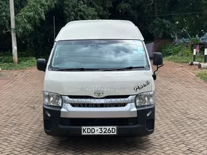 Toyota HiAce 2015 White