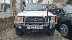 Toyota Land Cruiser 2014 White