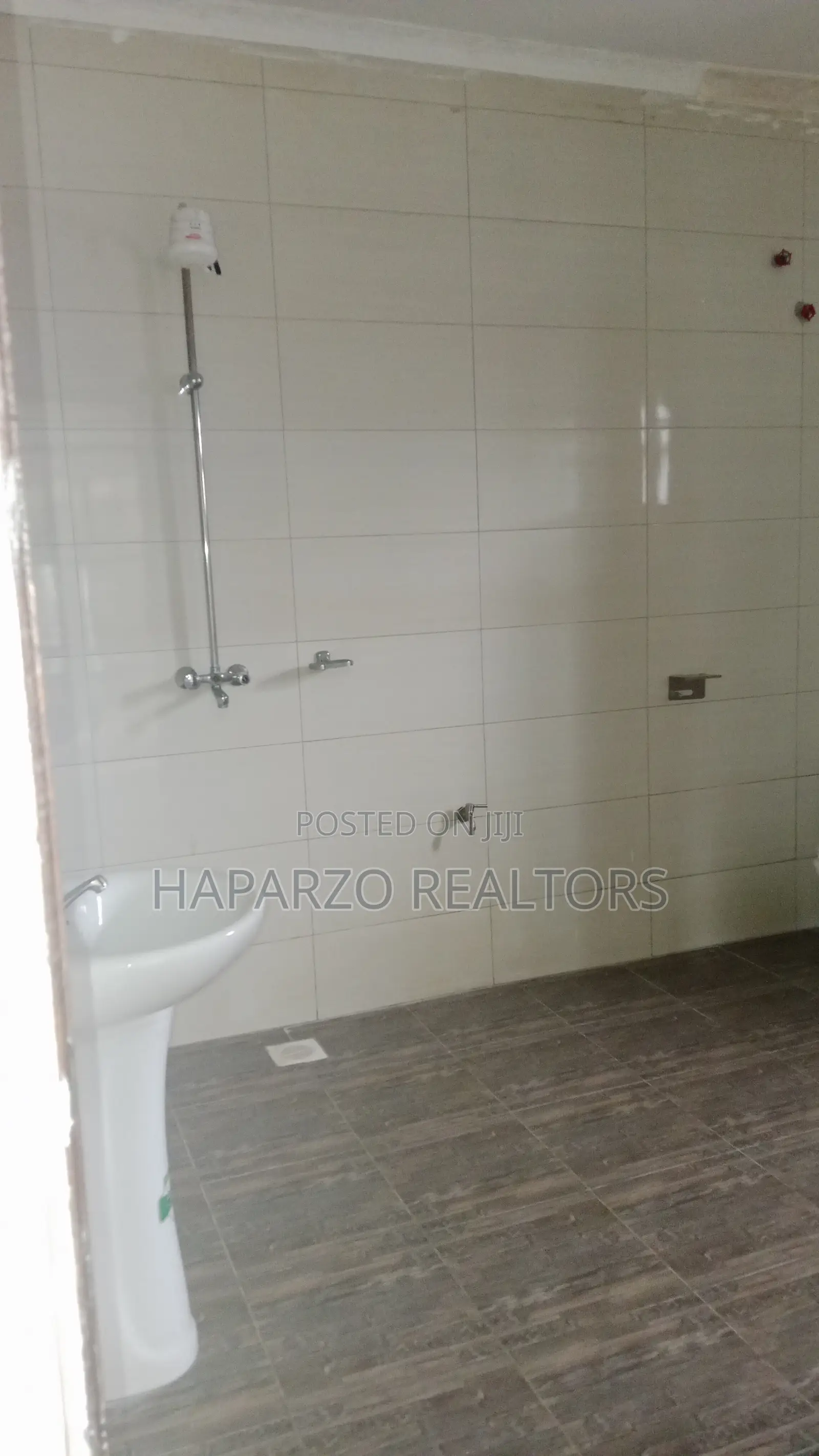 5bdrm Maisonette in Utawala for rent