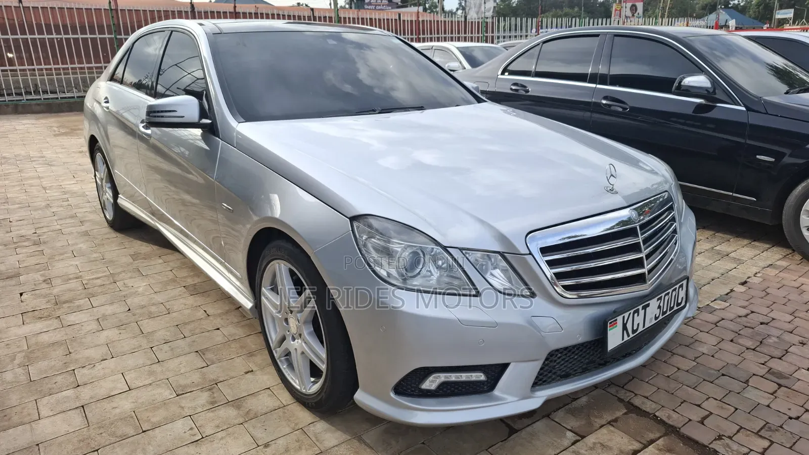 Mercedes-Benz E250 2012 Silver