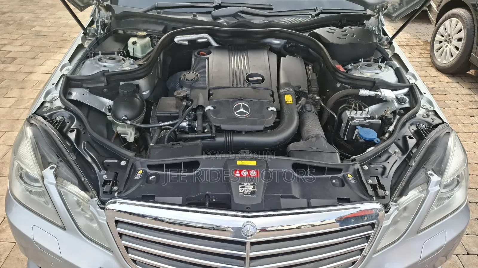 Mercedes-Benz E250 2012 Silver