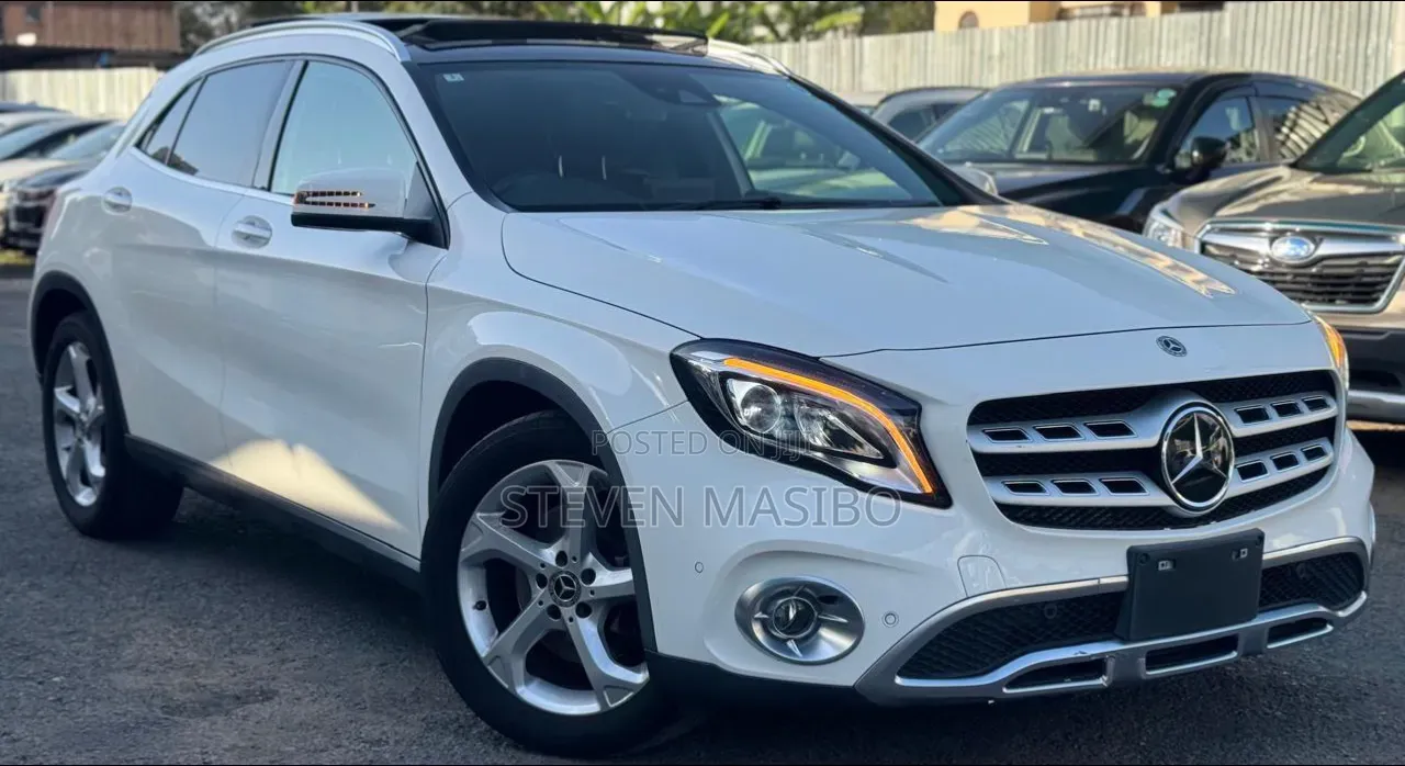 Mercedes-Benz GLA-Class 2019 White