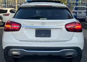 Mercedes-Benz GLA-Class 2019 White