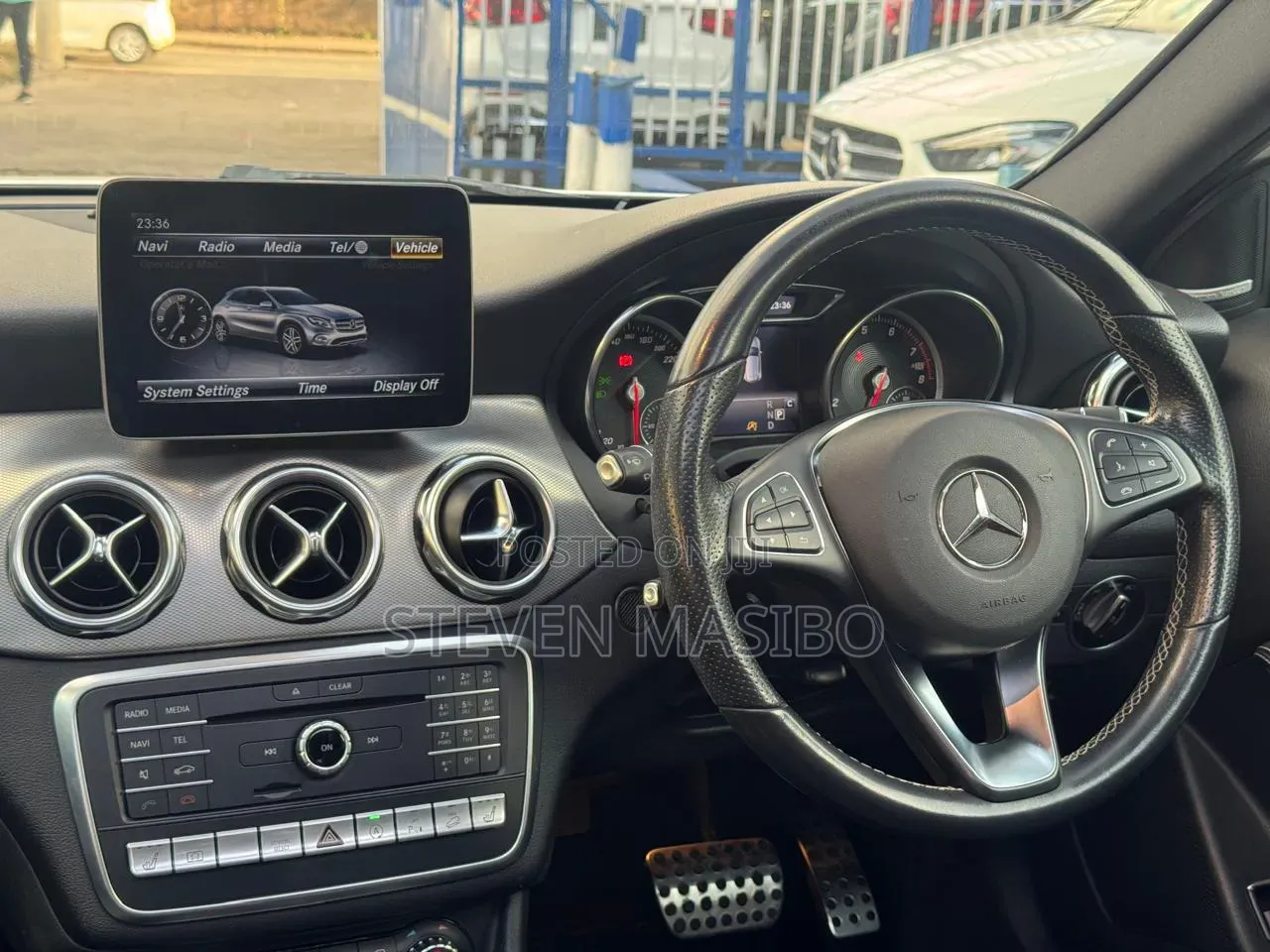 Mercedes-Benz GLA-Class 2019 White