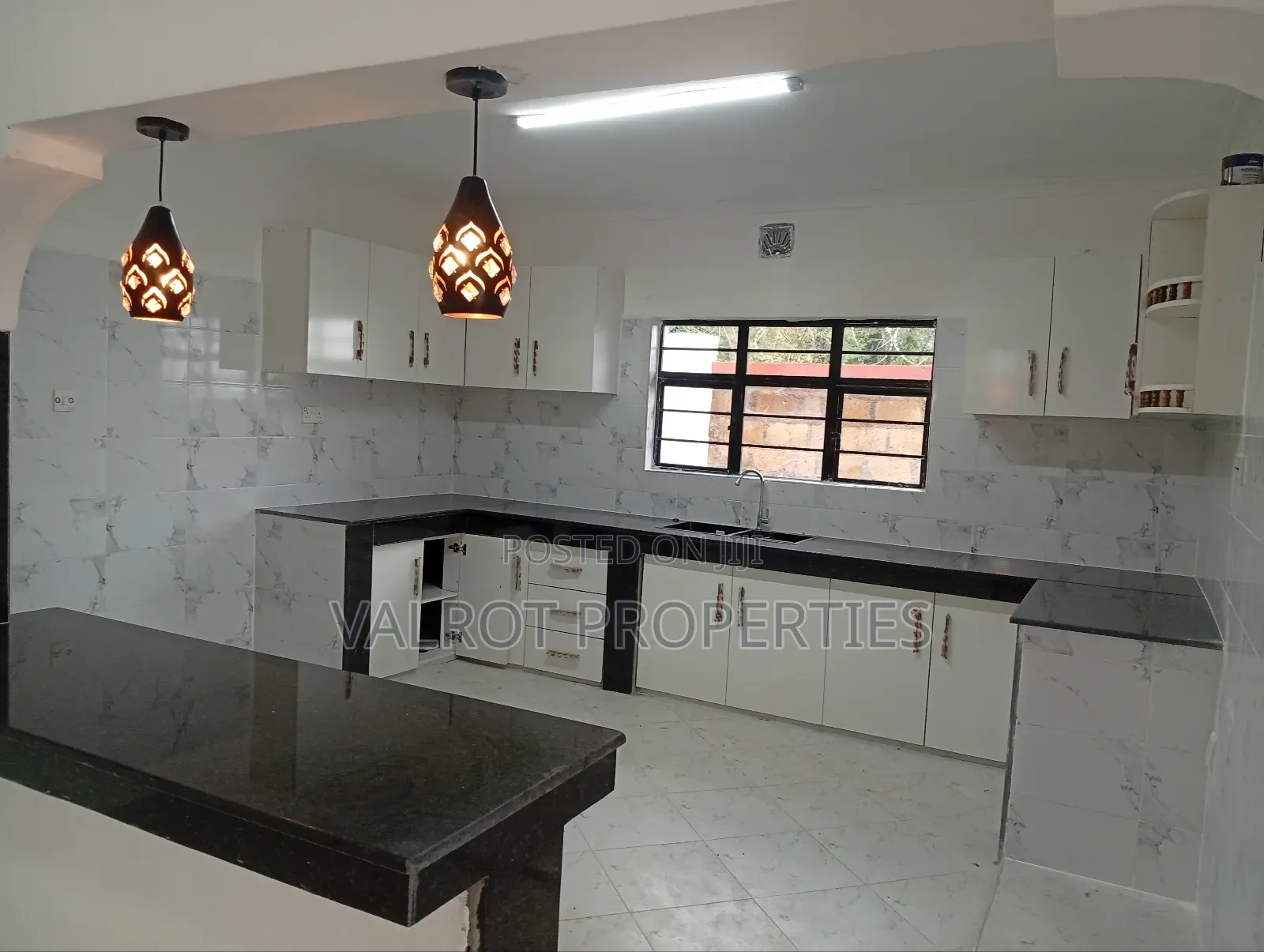 4bdrm Bungalow in Kibiku for sale