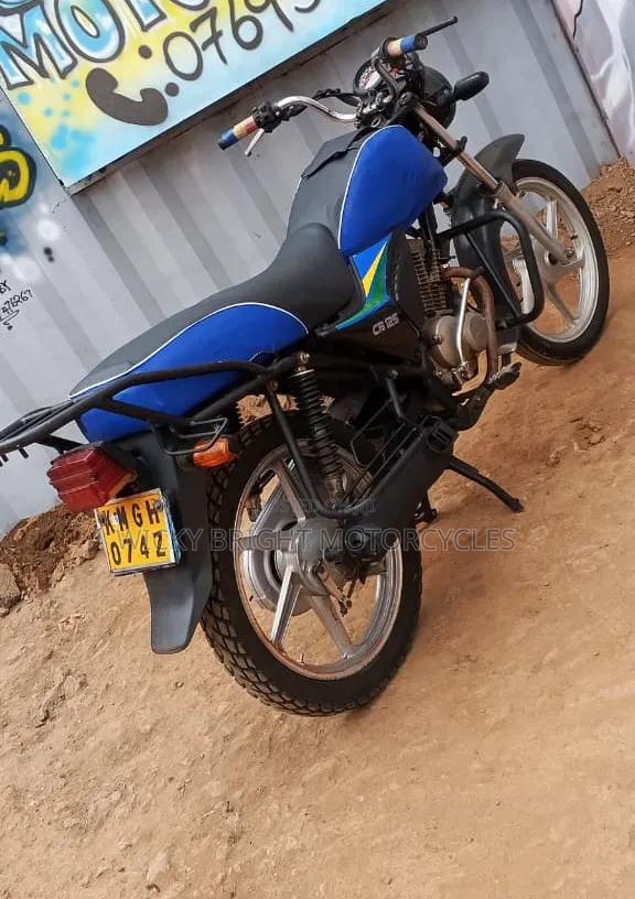 Honda CB 2024 Blue - thumbnail 2