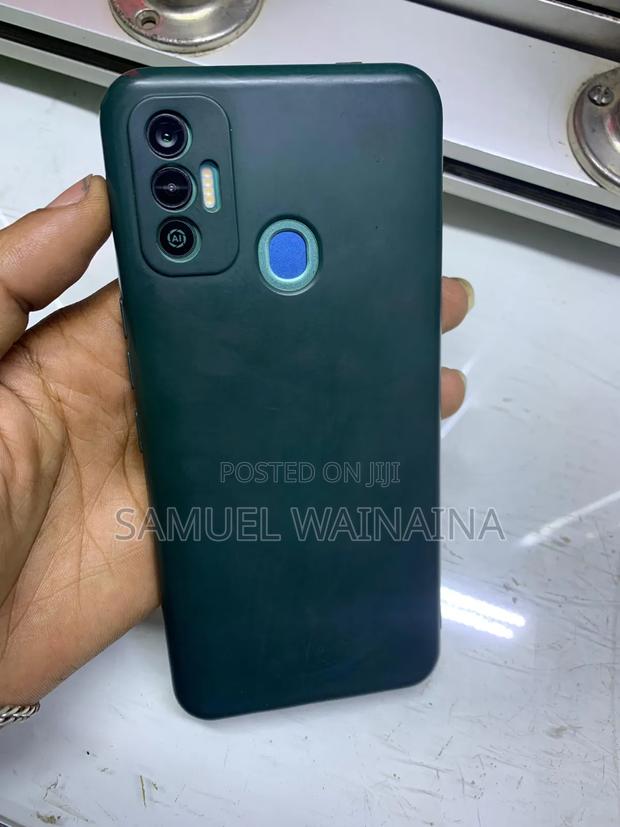 Tecno Spark 8C 64 GB Green - thumbnail 2