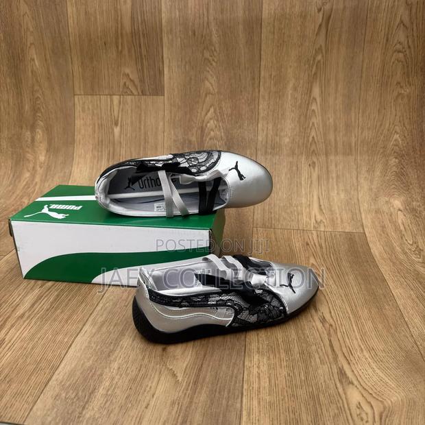 Puma
Speedcat Ballet Flats
Sizes 36-42 - thumbnail 7