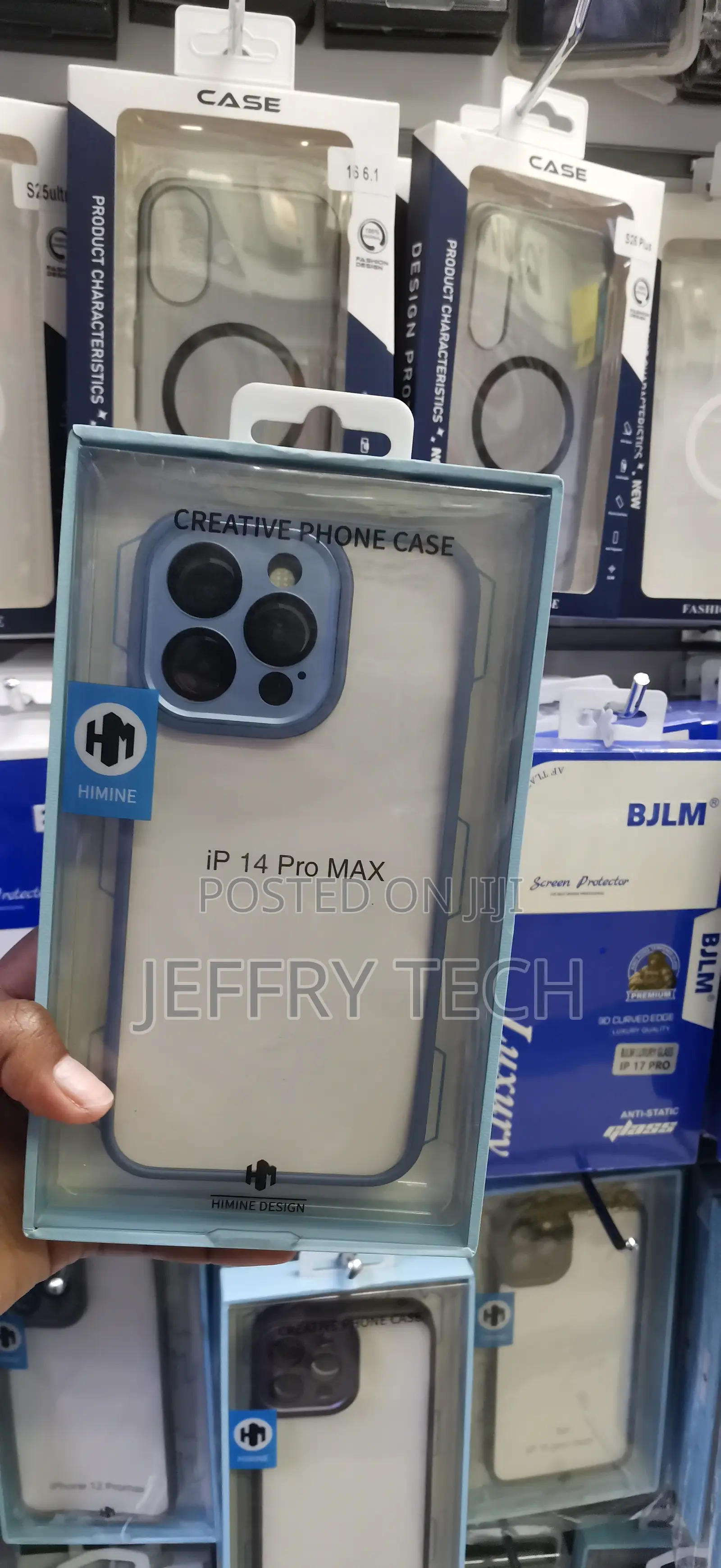 iPhone 14 Pro Max in Blue Casekoo Border Center Transparent