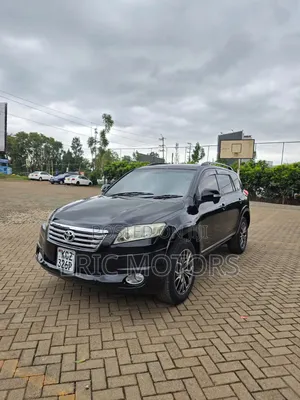 Toyota Vanguard 2013