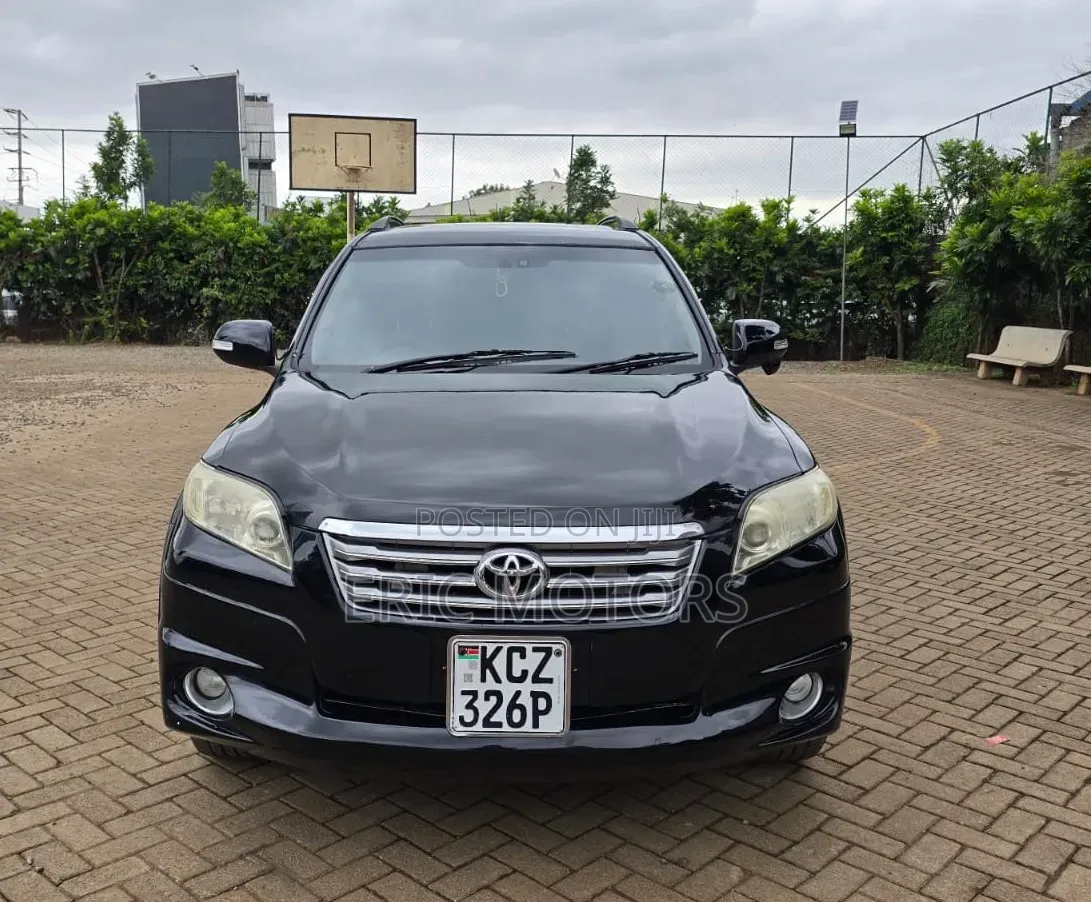 Toyota Vanguard 2013