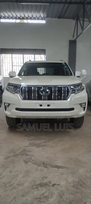 Toyota Land Cruiser Prado 2021 White
