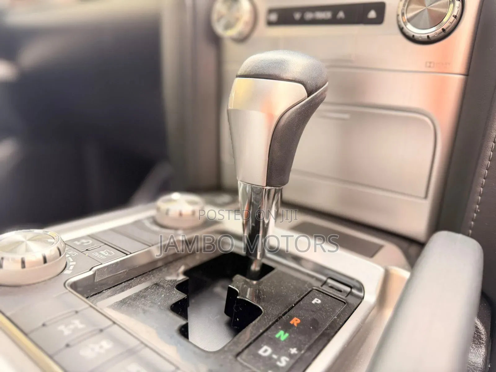 Toyota Land Cruiser 4.5 V8 TD 2020 Gray