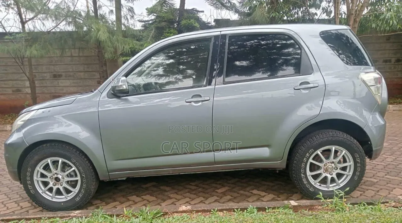 Toyota Rush 2010 Gray