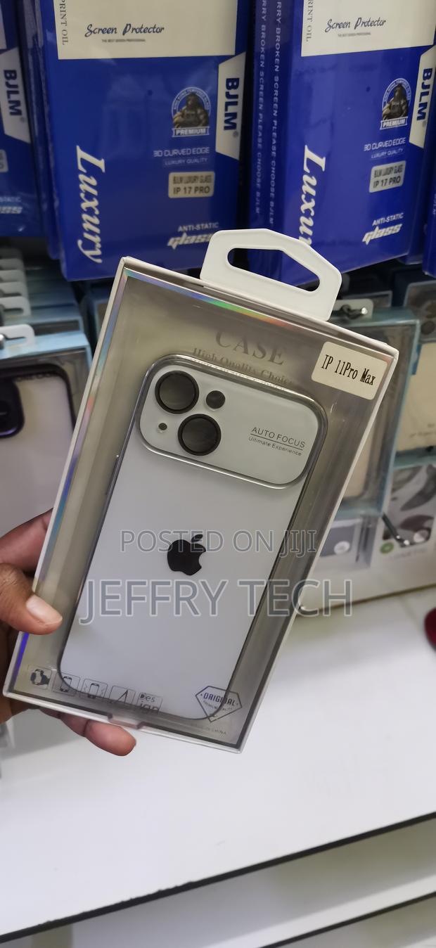iPhone 11 Pro Max Clear Back Case With a Silver Electroplated Lens - thumbnail 2