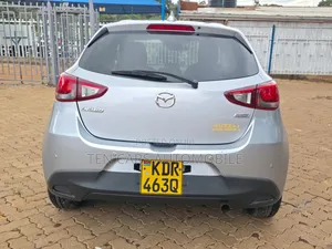 Mazda Demio 2018 Silver