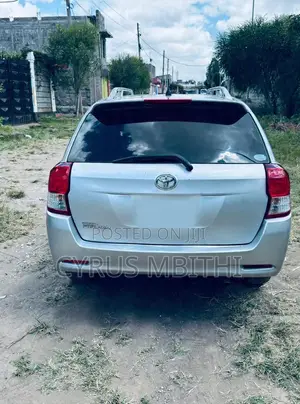 Toyota Corolla Fielder 1.5 Petrol FWD 2014 Silver
