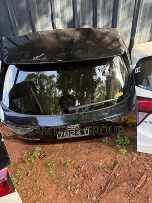 Top Grade Toyota Harrier 2014 Boot