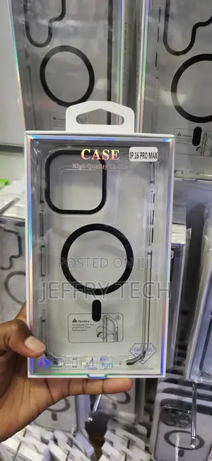 iPhone 16 Pro Max Black Electroplated Border Cover
