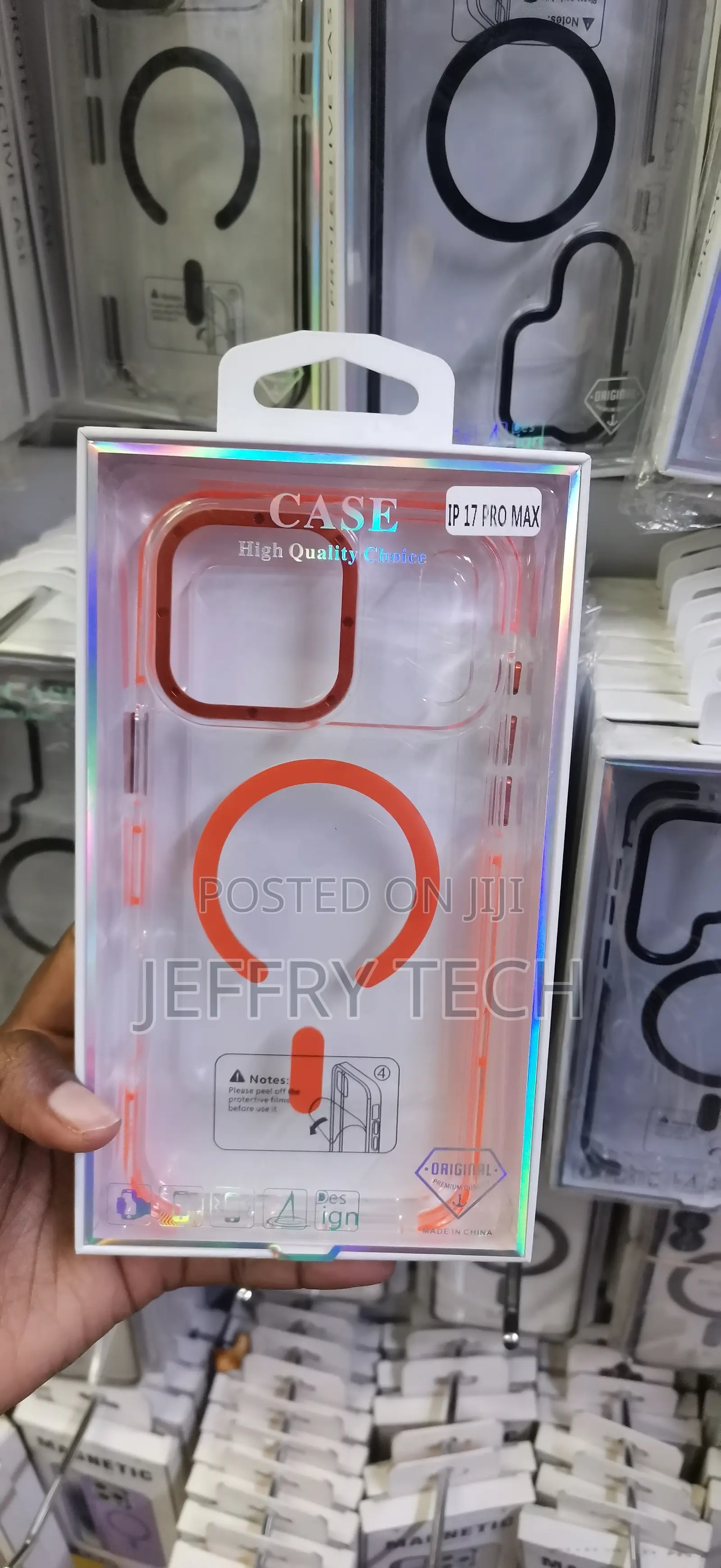 iPhone 17 Pro Max, Case With a Prominent Orange Magnetic Ring