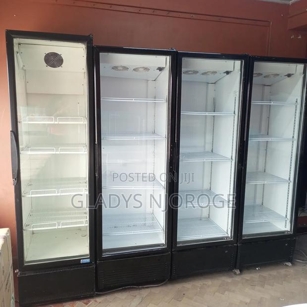 Show Case Chiller (Well Maintained) 650l - thumbnail 3