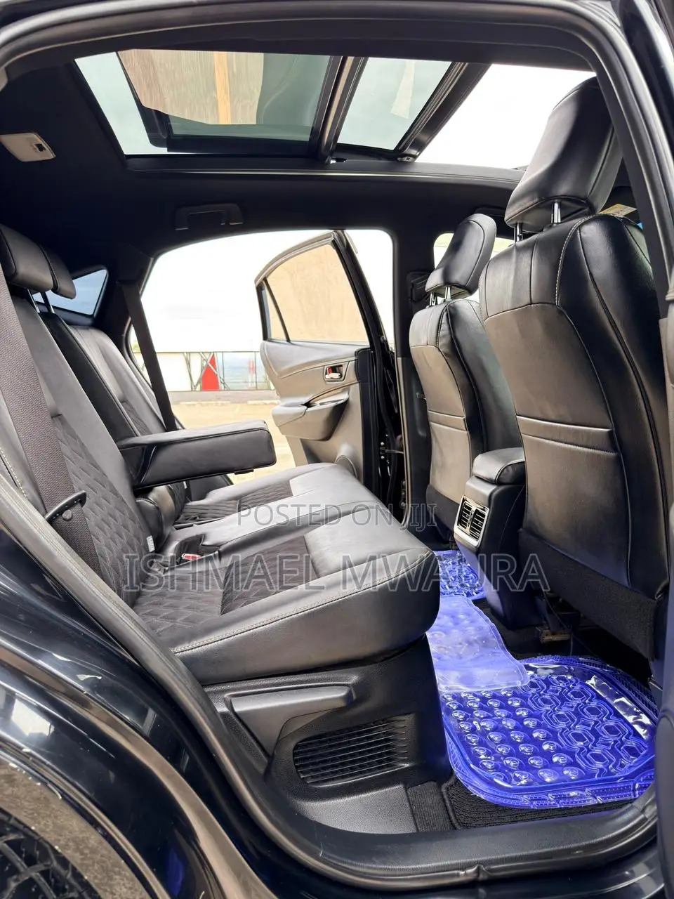Toyota Harrier 2.0 2014 Black