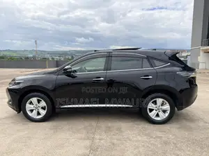 Toyota Harrier 2.0 2014 Black