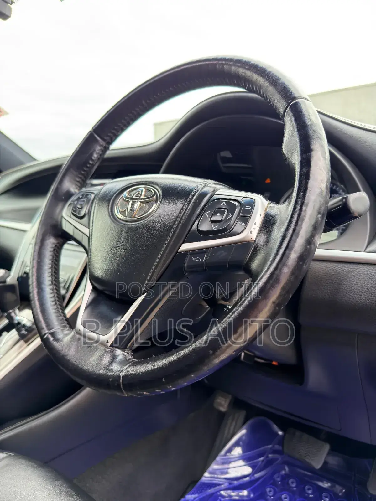 Toyota Harrier 2.0 2015 Black