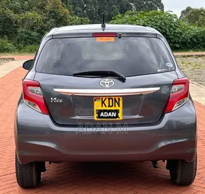 Toyota Vitz 2016 Gray