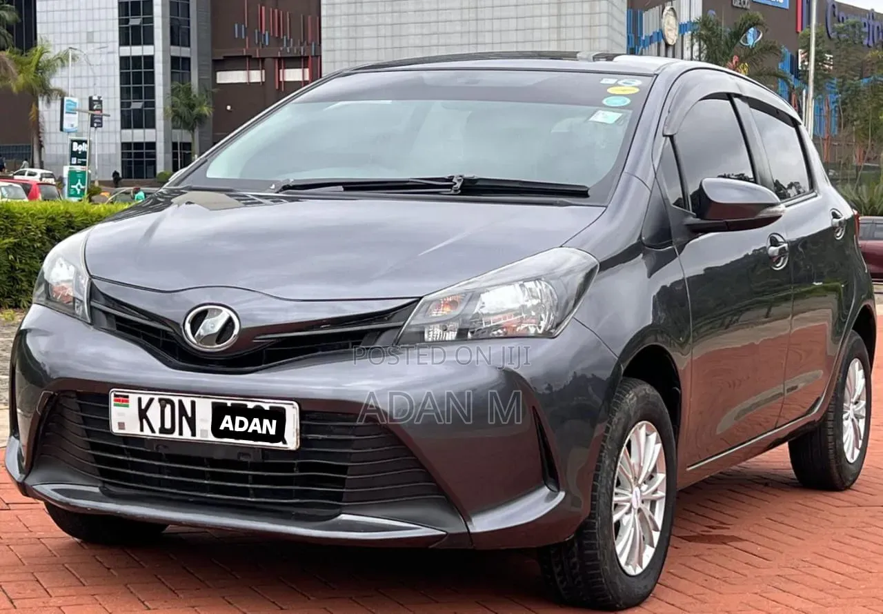 Toyota Vitz 2016 Gray