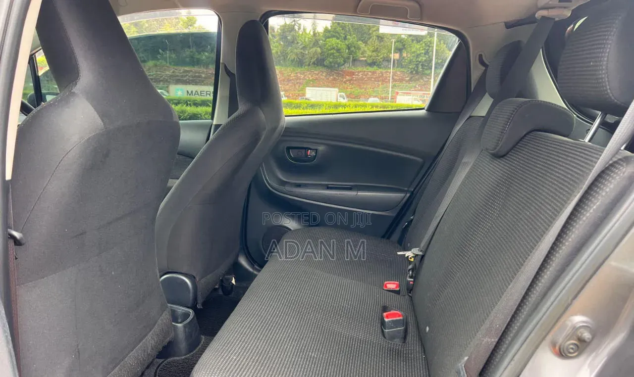 Toyota Vitz 2016 Gray