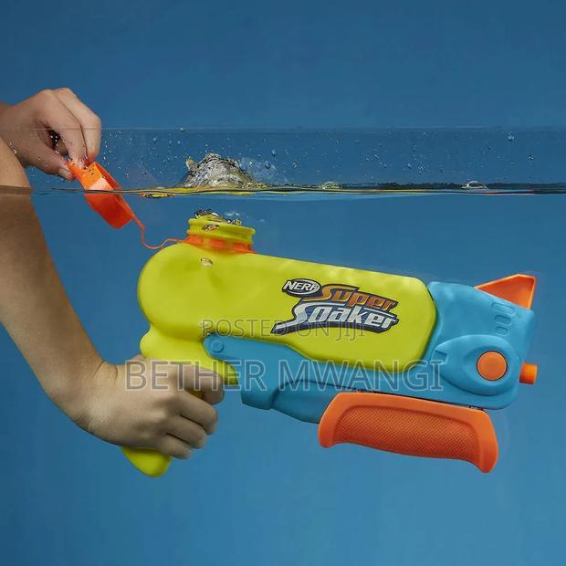 Nerf Super Soaker Wave Spray Water Blaster - thumbnail 3