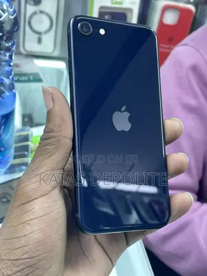 Apple iPhone SE (2020) 64 GB Black
