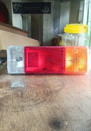 Tail Lamp/ Tail Light Landcruiser Fj75/Fj76/Fj78/Fj79