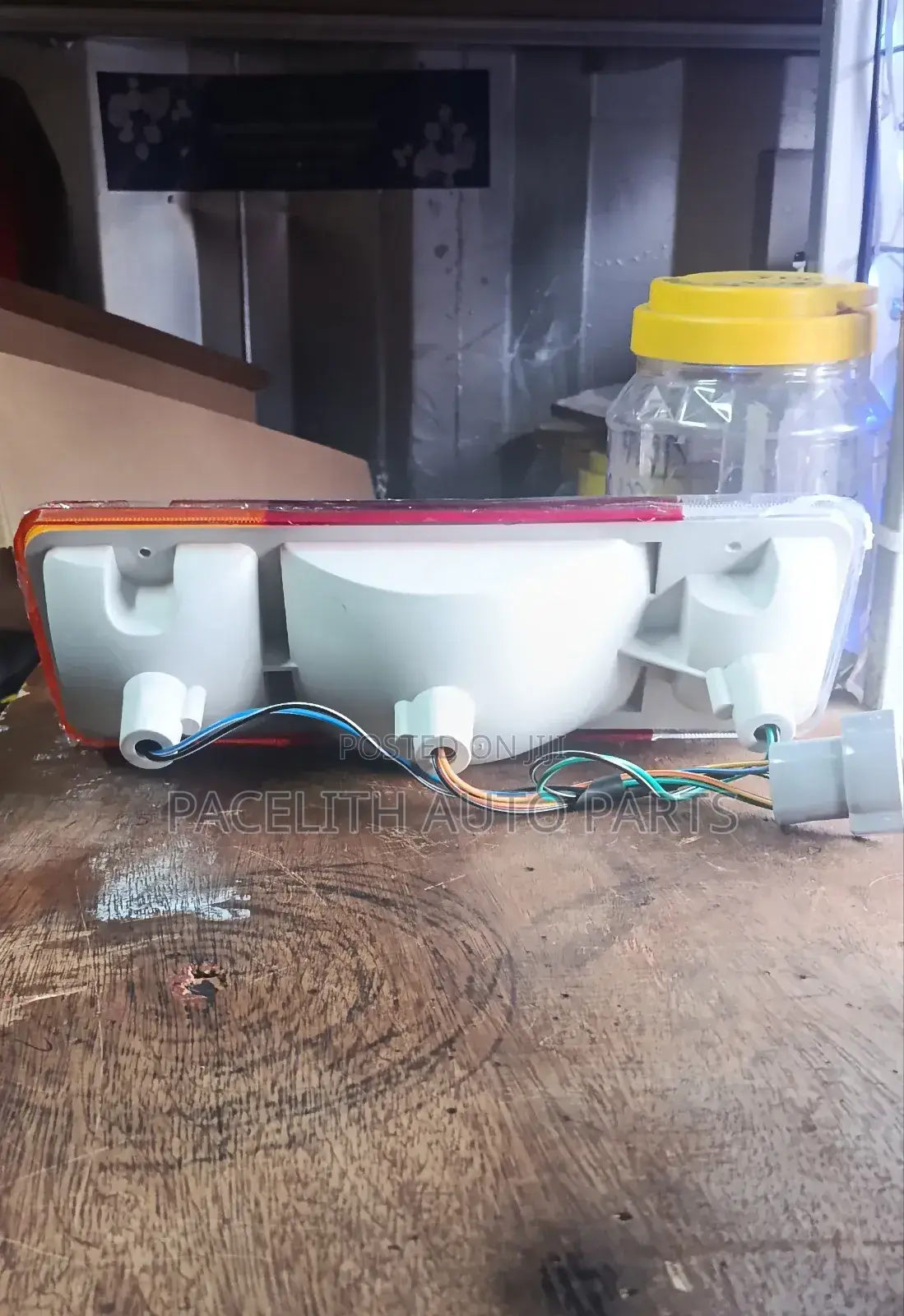 Tail Lamp/ Tail Light Landcruiser Fj75/Fj76/Fj78/Fj79